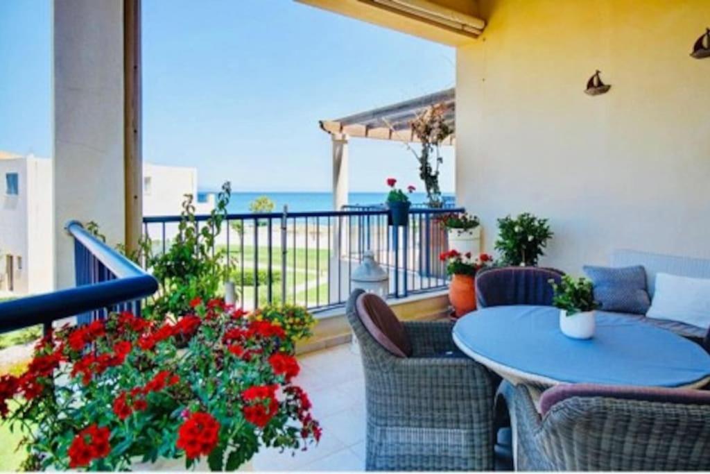 Odyssey Beach Front Apartment Chania  Екстер'єр фото
